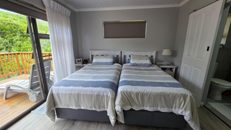 3 Bedroom Property for Sale in Dwarswegstrand Western Cape